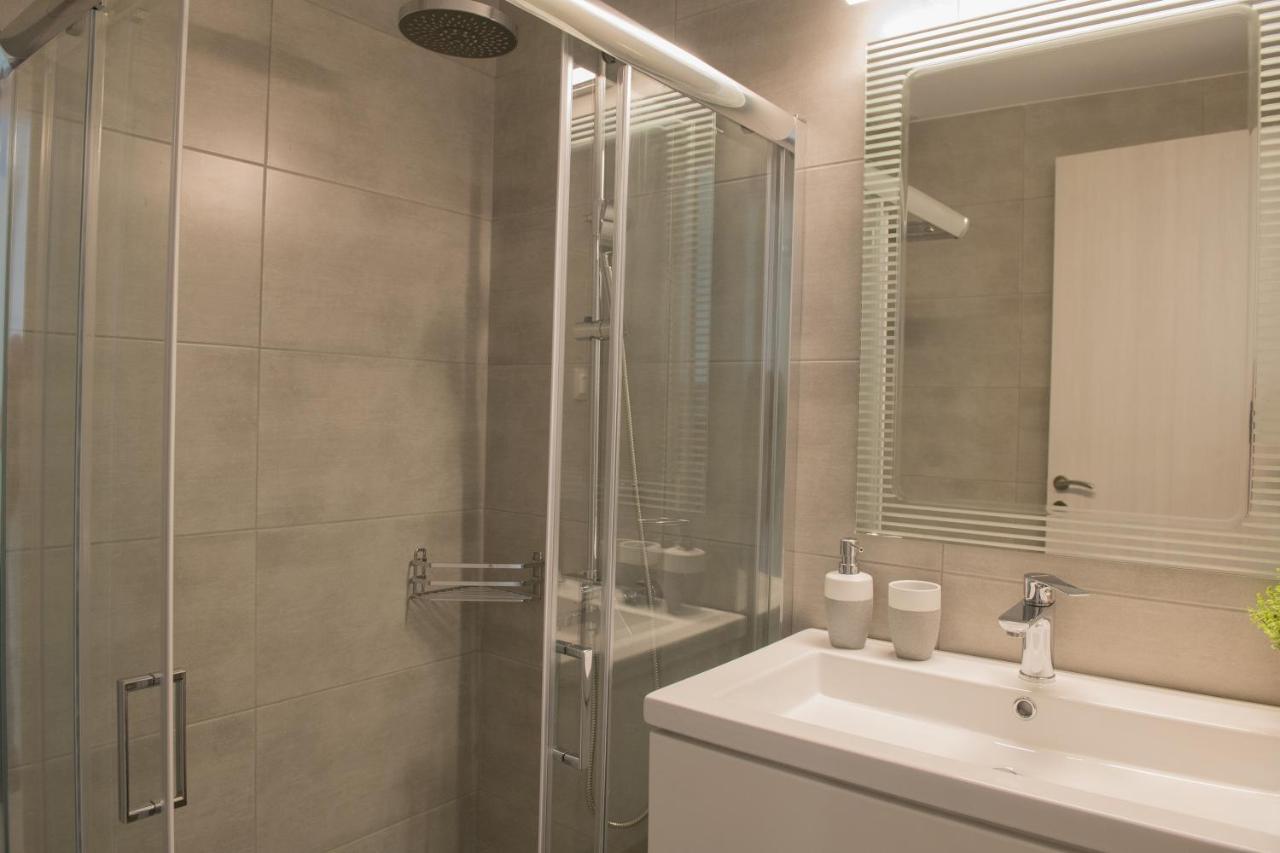 The Blue Apartment In The Heart Of Heraklion Bagian luar foto