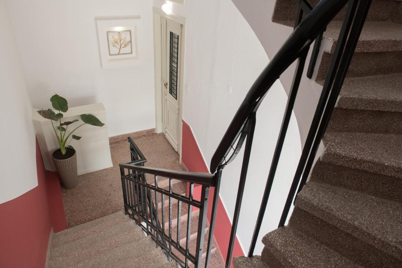 The Blue Apartment In The Heart Of Heraklion Bagian luar foto