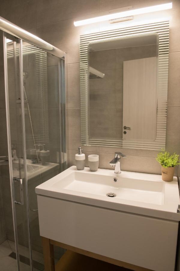 The Blue Apartment In The Heart Of Heraklion Bagian luar foto