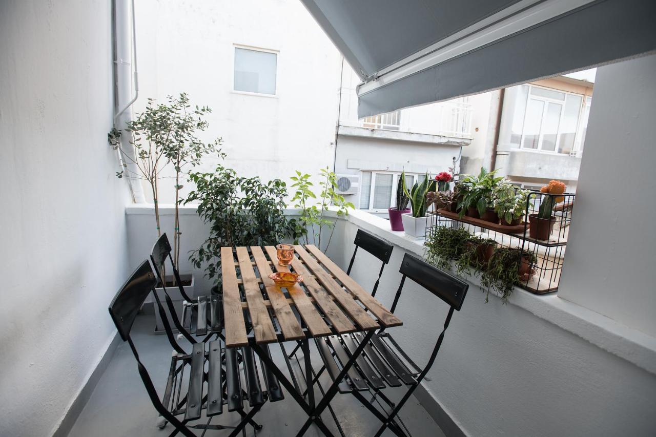 The Blue Apartment In The Heart Of Heraklion Bagian luar foto