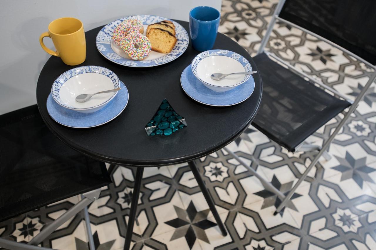 The Blue Apartment In The Heart Of Heraklion Bagian luar foto