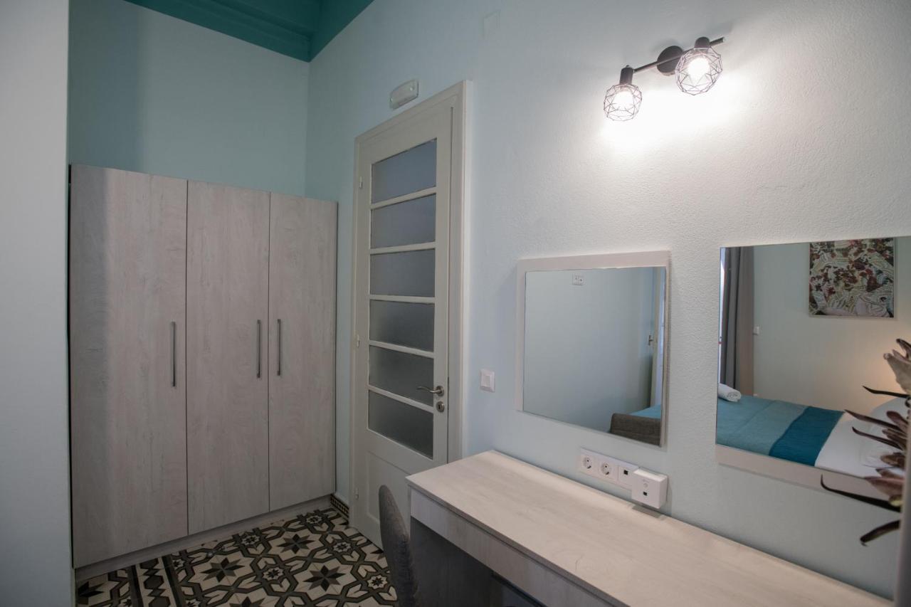 The Blue Apartment In The Heart Of Heraklion Bagian luar foto