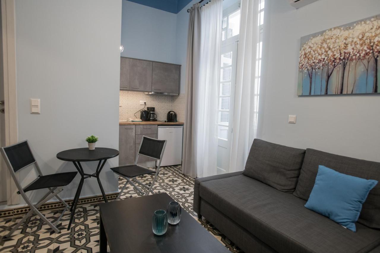 The Blue Apartment In The Heart Of Heraklion Bagian luar foto