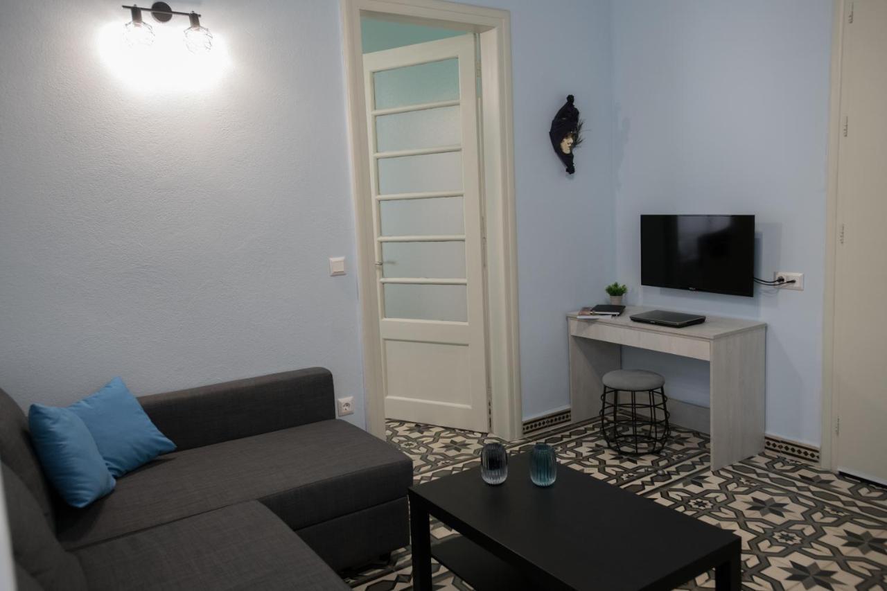 The Blue Apartment In The Heart Of Heraklion Bagian luar foto
