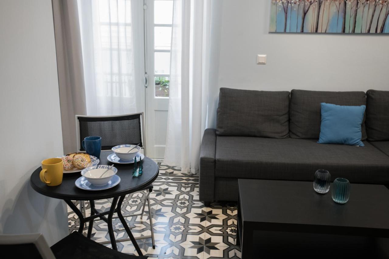The Blue Apartment In The Heart Of Heraklion Bagian luar foto