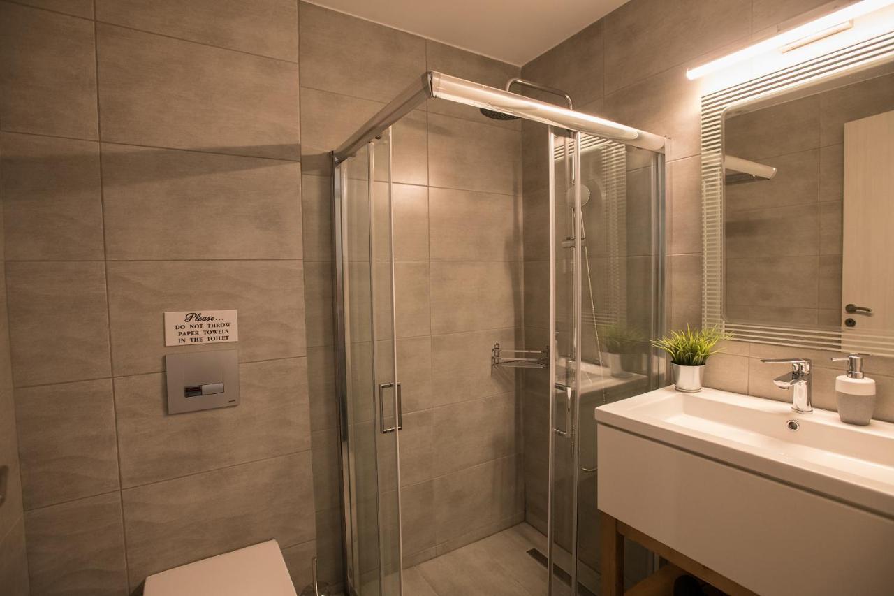 The Blue Apartment In The Heart Of Heraklion Bagian luar foto